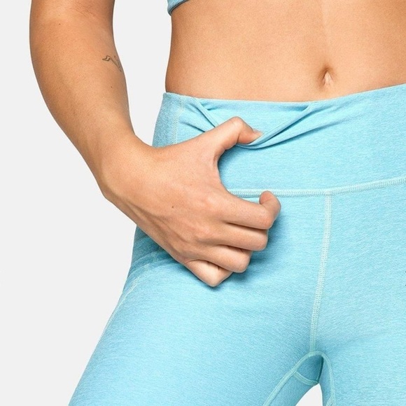 Outdoor Voices Compression Crop Leggings N… - Picture 2 of 4